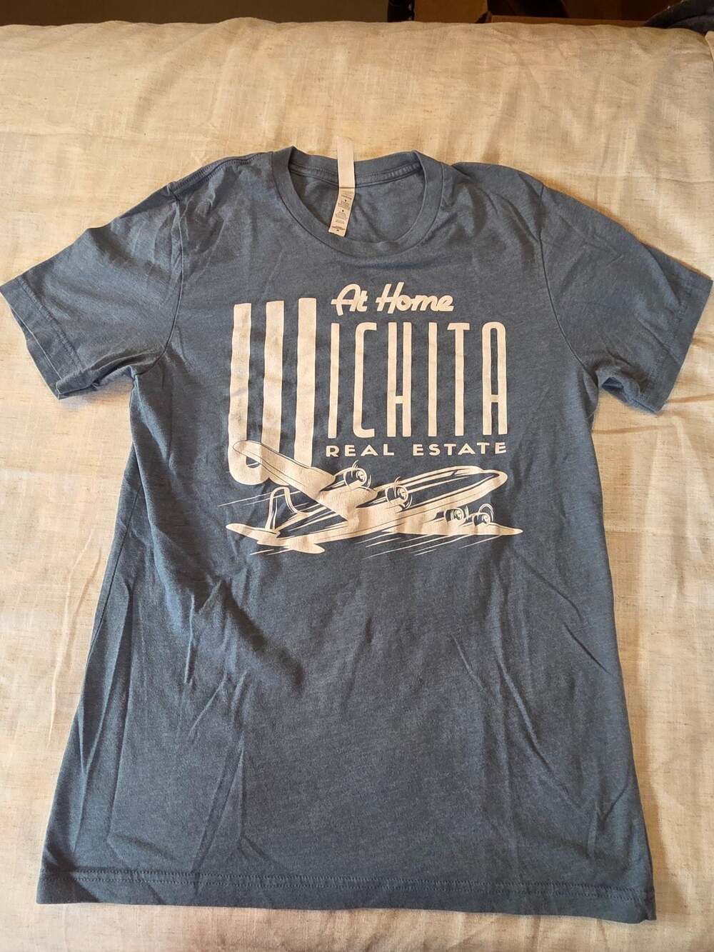 Bella+Canvas At Home Wichita Real Estate Airplane Graphic T-Shirt Gray Size M